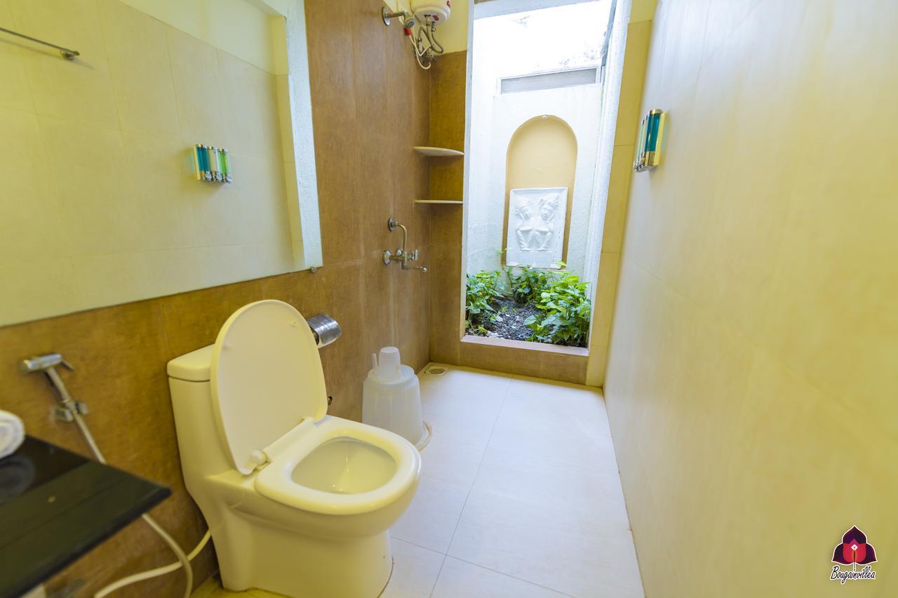 Bougainvillea Otel Alībāg Dış mekan fotoğraf