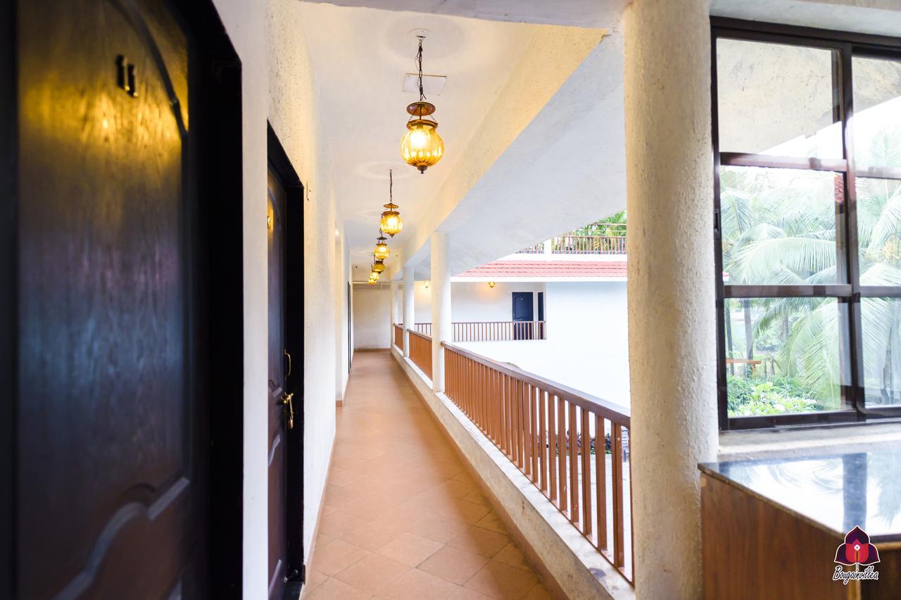 Bougainvillea Otel Alībāg Dış mekan fotoğraf