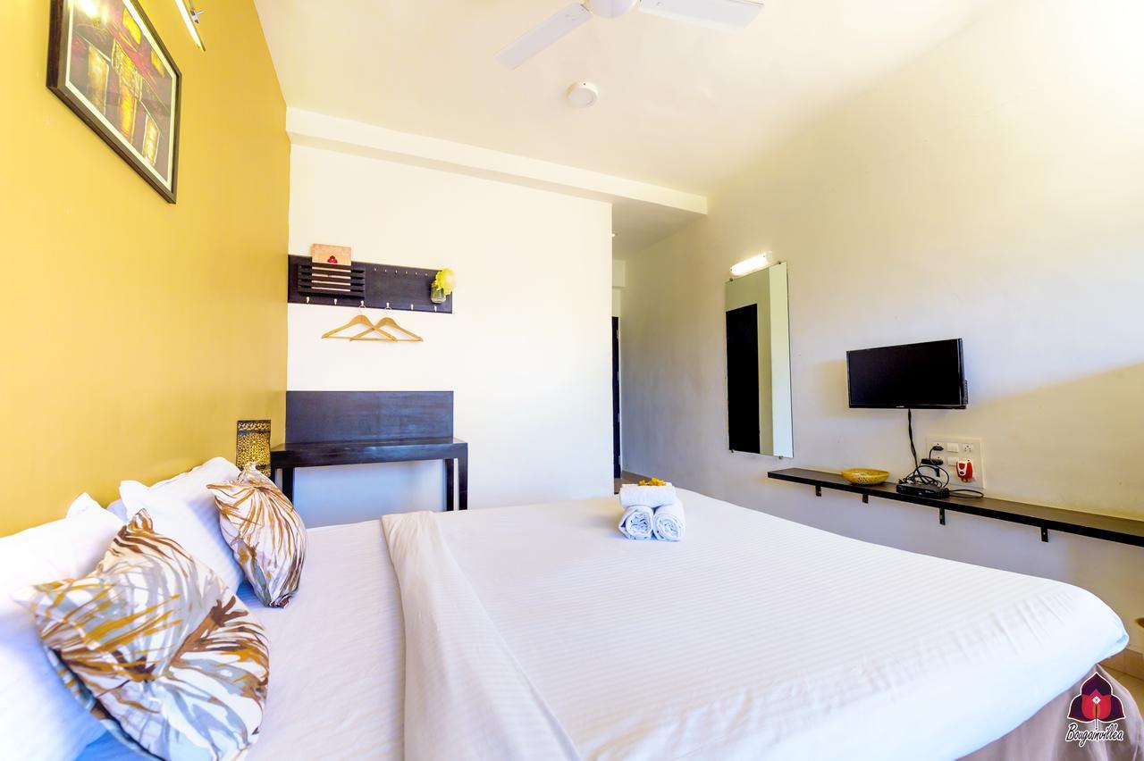 Bougainvillea Otel Alībāg Dış mekan fotoğraf