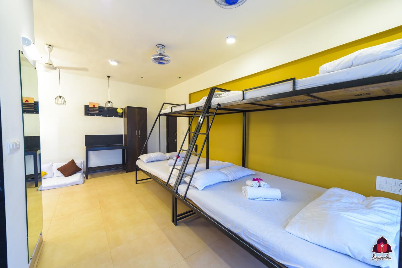 Bougainvillea Otel Alībāg Dış mekan fotoğraf