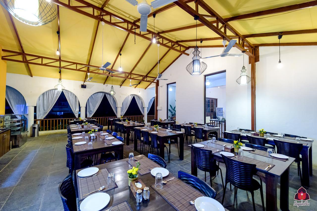 Bougainvillea Otel Alībāg Dış mekan fotoğraf