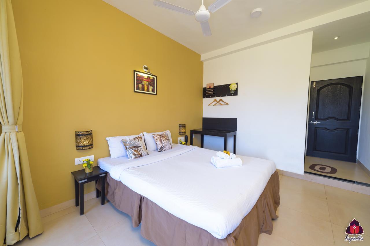 Bougainvillea Otel Alībāg Dış mekan fotoğraf